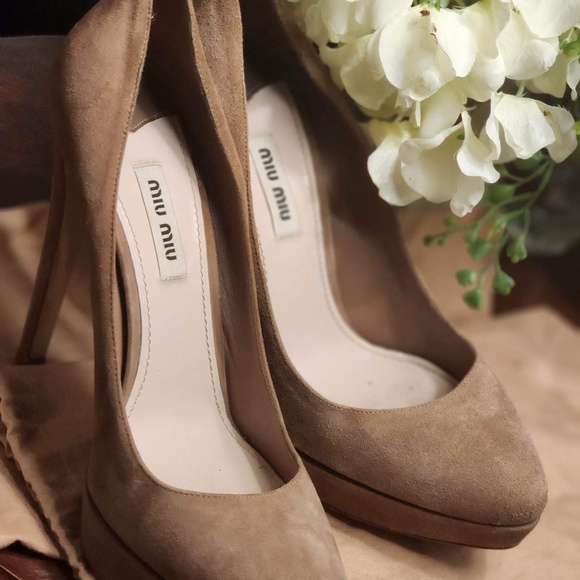 Miu Miu size 8 Beautiful shoes suede Natural color - Picture 4 of 8